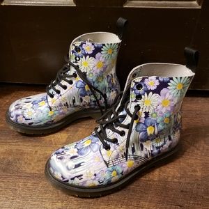 Ladies Dr Martens